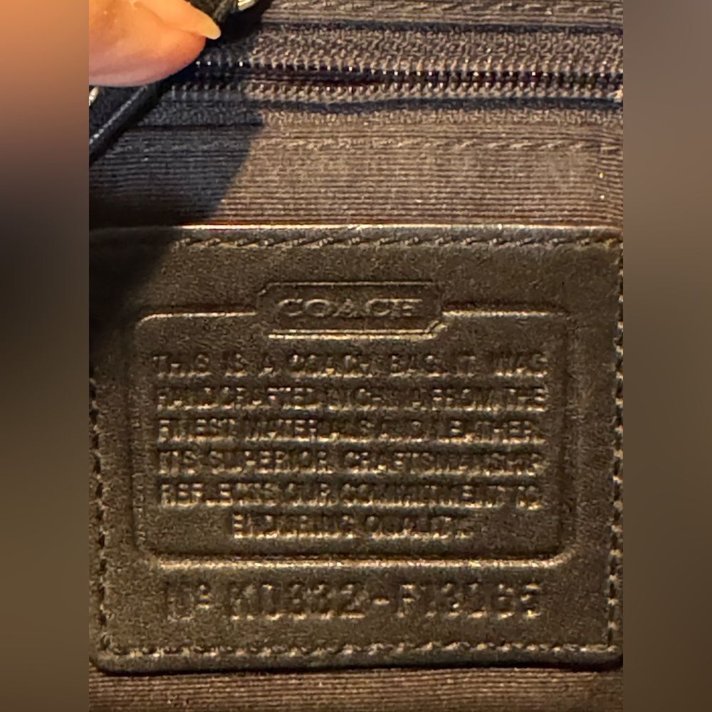 Coach Signature Hampton Black Handbag Tote - Picture 5 of 16